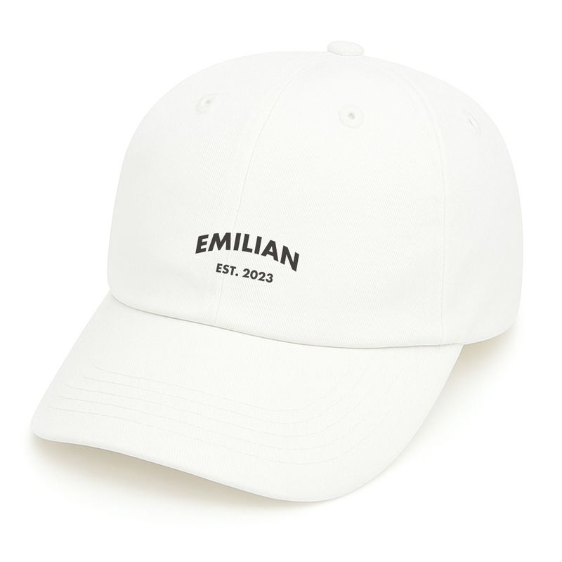 Hvit caps med navn